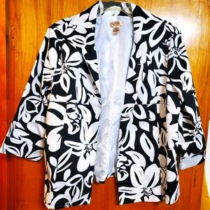 Transitions Sixe 2x Beautiful Black & White Blazer